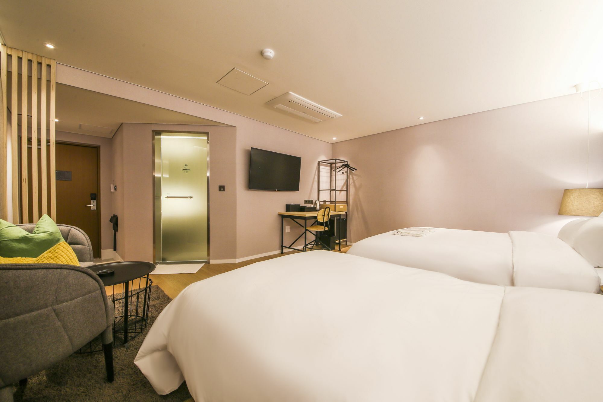 Hotel Londoner Hwamyeong Busan Exterior photo