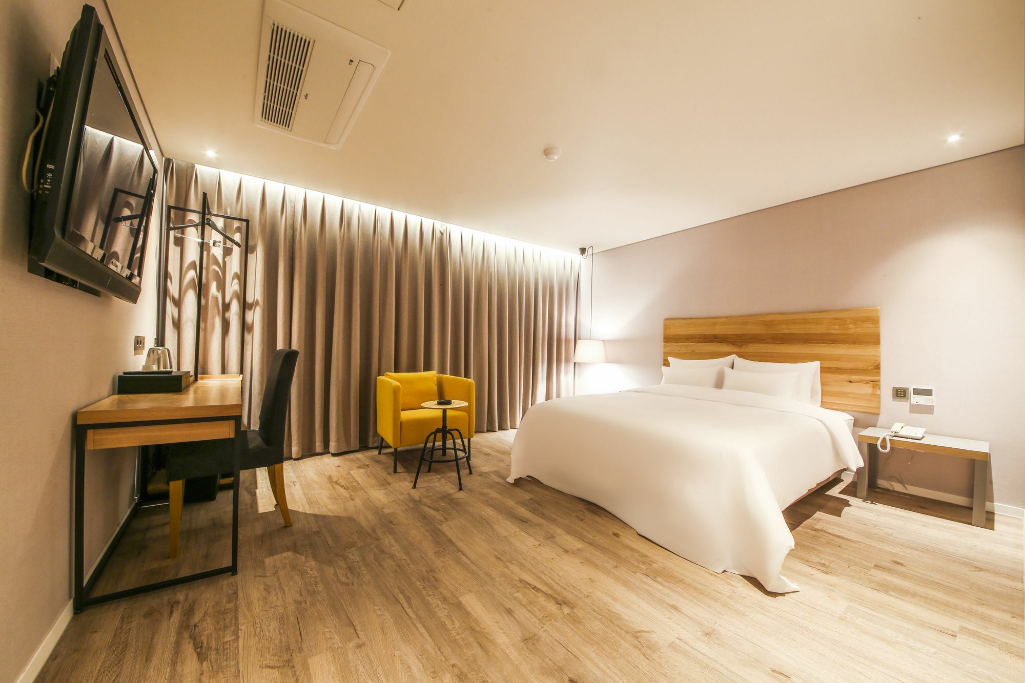 Hotel Londoner Hwamyeong Busan Exterior photo