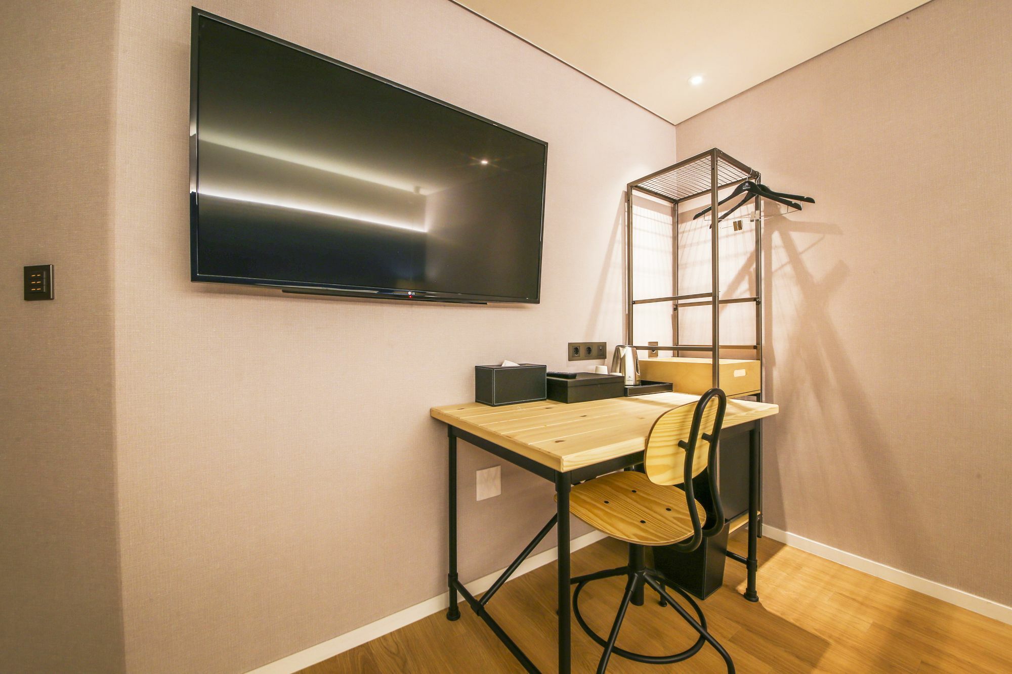 Hotel Londoner Hwamyeong Busan Exterior photo